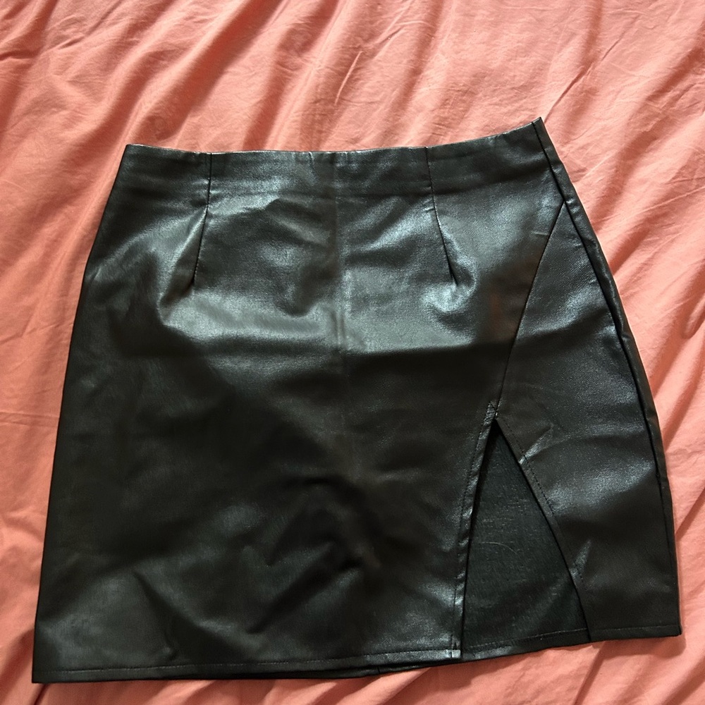 Lulu's Sleek Black Mini Skirt